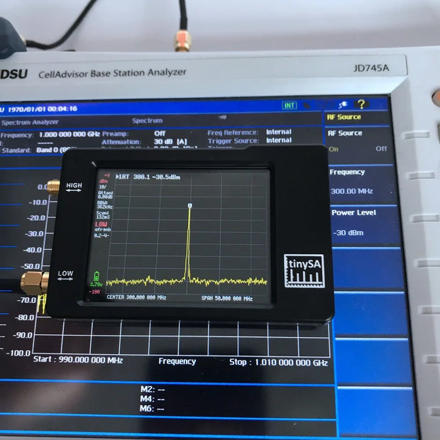 Original Hugen Version TinySA 2.8 inch Display 100kHz to 960MHz Hand held Tiny Spectrum Analyzer with ESD Proteced